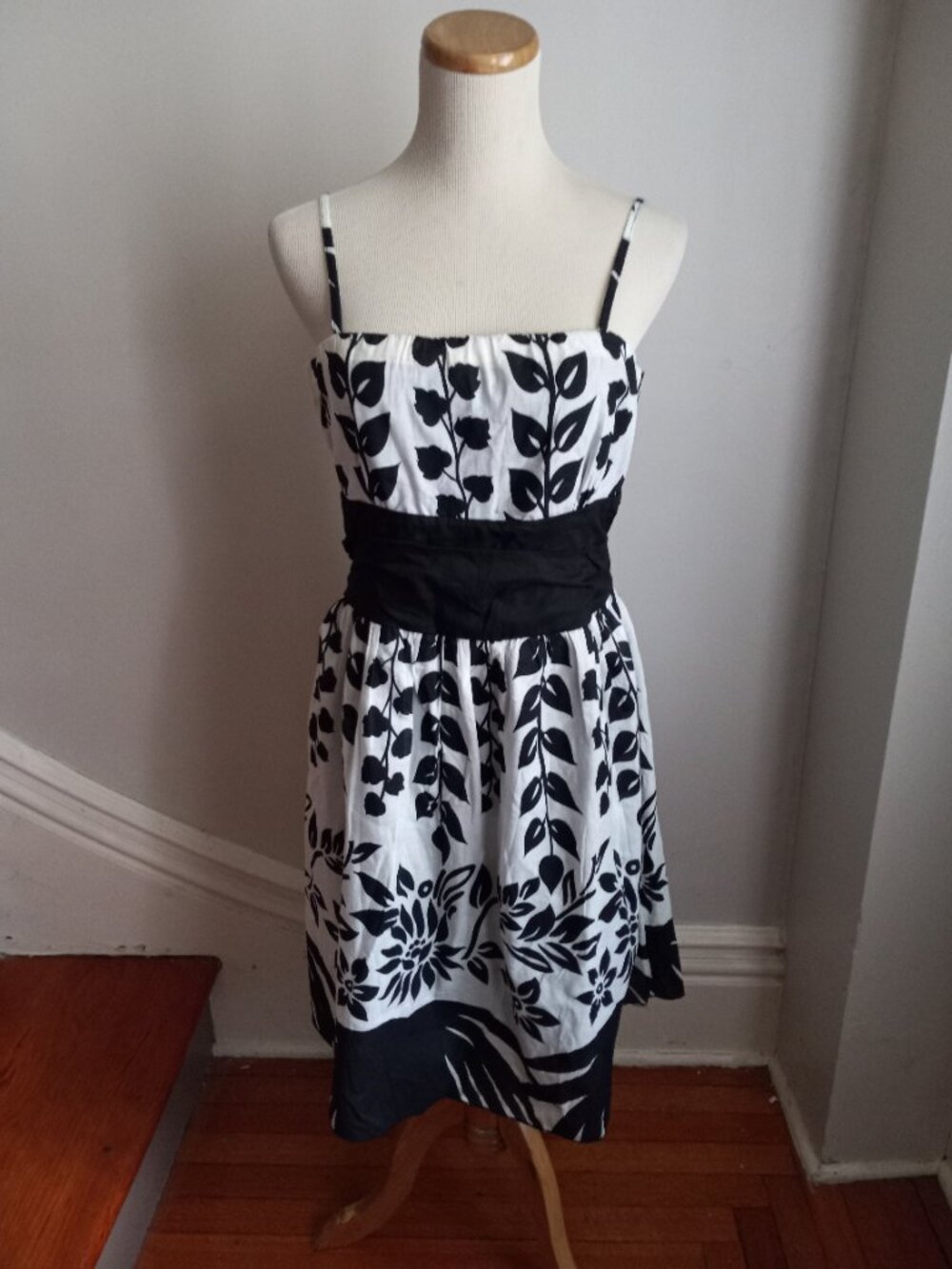 STUDIO SPA BLACK AND WHITE PRINT COTTON SUN DRESS NWT L